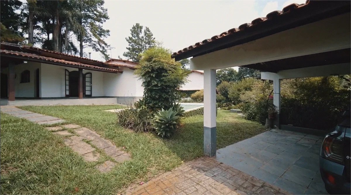 Terreno à venda com 6 quartos no condomínio Quinta dos Lagos, Cotia - SP