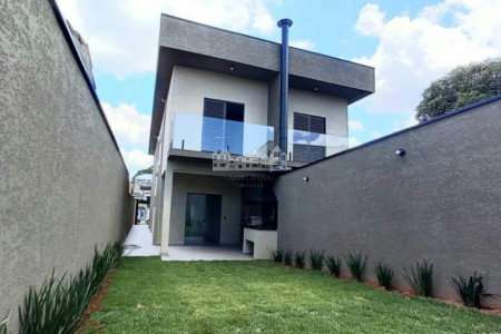 Casa à venda com 3 suítes em Alvinópolis, Atibaia, SP