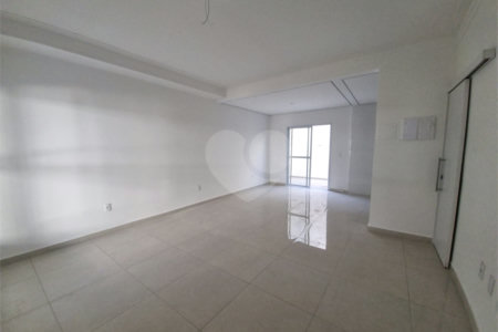 Casa à venda com 3 quartos, sendo 1 suíte, no condomínio Residencial Américo Figueiredo, Sorocaba - SP