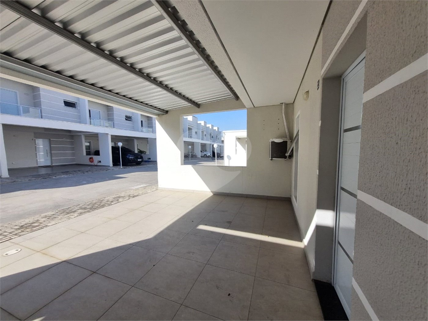 Casa à venda com 3 quartos, sendo 1 suíte, no condomínio Residencial Américo Figueiredo, Sorocaba - SP