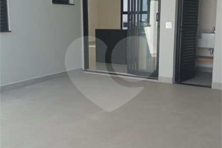 Casa à venda com 3 suítes no condomínio Jardim Residencial Dona Lucilla, Indaiatuba - SP