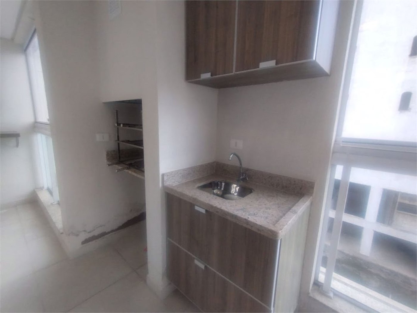Apartamento Residencial à venda, Jardim Virginia, Guarujá - AP1301.
