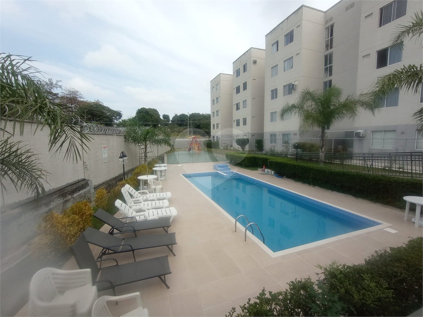 Apartamento à venda com 2 quartos em Santa Cruz, Rio de Janeiro, RJ