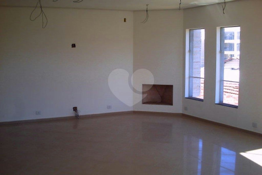Sobrado à venda com 3 quartos, sendo 1 suíte, em Vila Irmãos Arnoni, São Paulo, SP