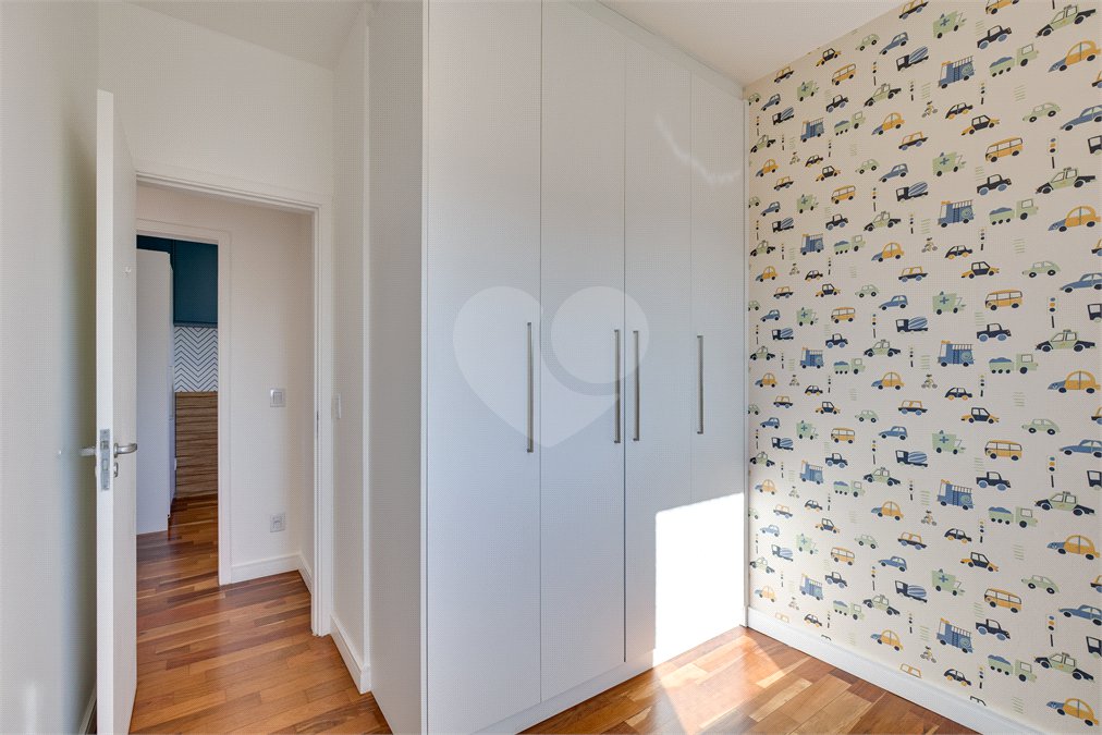 Apartamento à venda com 3 quartos, sendo 1 suíte, em Santo Amaro, São Paulo, SP