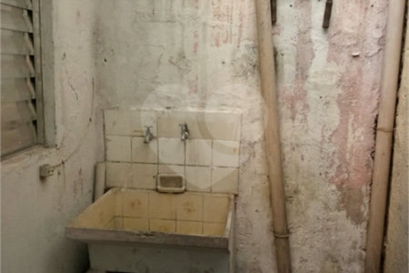 Casa à venda com 4 quartos em Vila Hamburguesa, São Paulo, SP