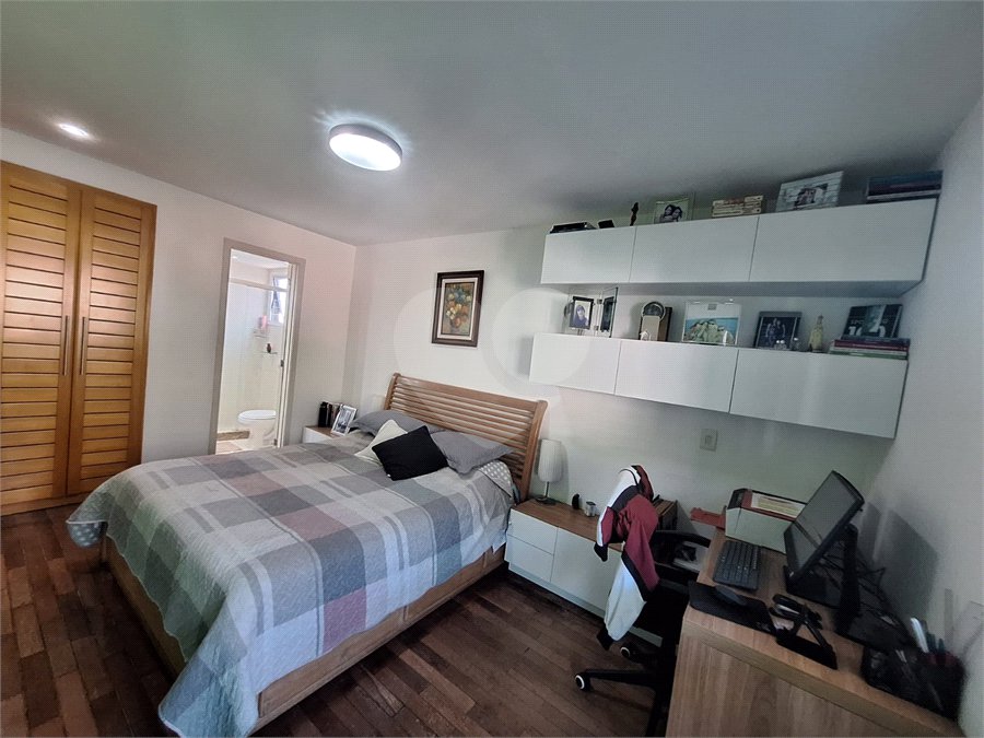 Apartamento à venda com 4 quartos, sendo 1 suíte,  em Tijuca, Rio de Janeiro, RJ