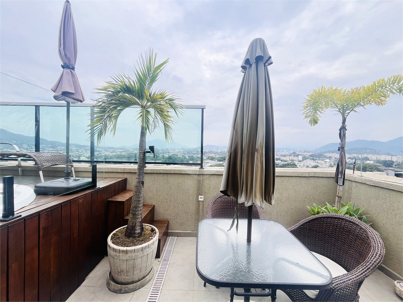 Apartamento à venda com 3 quartos, sendo 1 suíte, em Campo Grande, Rio de Janeiro, RJ