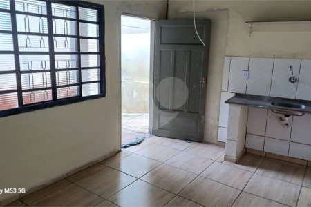 Casa à venda com 2 quartos, sendo 1 suíte, em Vila Belo Horizonte, Itapetininga, SP