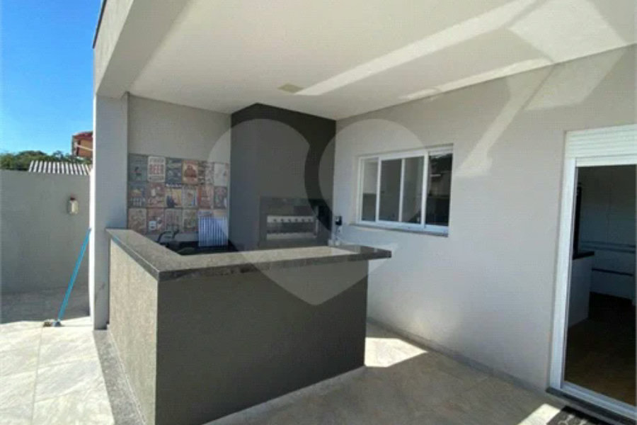 Sobrado à venda com 3 suítes em Vila São João (2º Distrito), Torres, RS