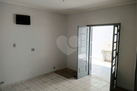 Sobrado à venda com 3 quartos, sendo 1 suíte,  no Centro, Santo André, SP