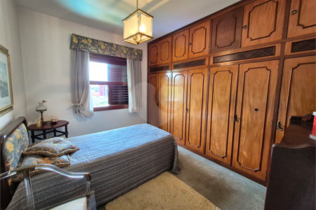 Casa de Vila à venda ou para alugar com 4 quartos, sendo 2 suítes,  em Jardim Leonor, São Paulo, SP