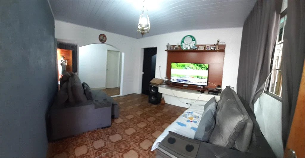 Casa Térrea à venda com 4 quartos em Vila Ernesto, São Paulo, SP