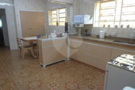 Sobrado à venda com 3 quartos, sendo 2 suítes, em Indianópolis, São Paulo, SP