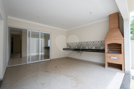 Casa à venda com 5 suítes no condomínio Lagos D´icaraí, Salto - SP