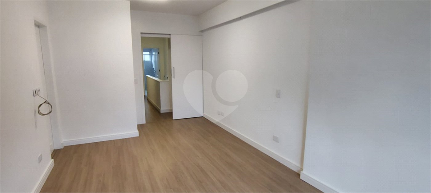 Casa de Vila à venda com 3 quartos, sendo 2 suítes, em Santo Amaro, São Paulo, SP