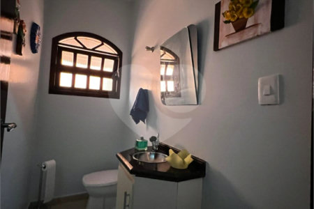Sobrado à venda com 3 quartos, sendo 2 suítes,  em Alto Ipiranga, Mogi das Cruzes, SP