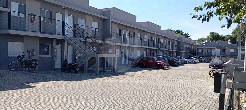 Apartamento à venda com 2 quartos em Lopes de Oliveira, Sorocaba, SP