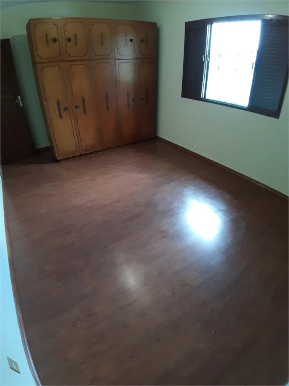 Sobrado à venda com 4 quartos, sendo 1 suíte, em Vila Gomes, São Paulo, SP