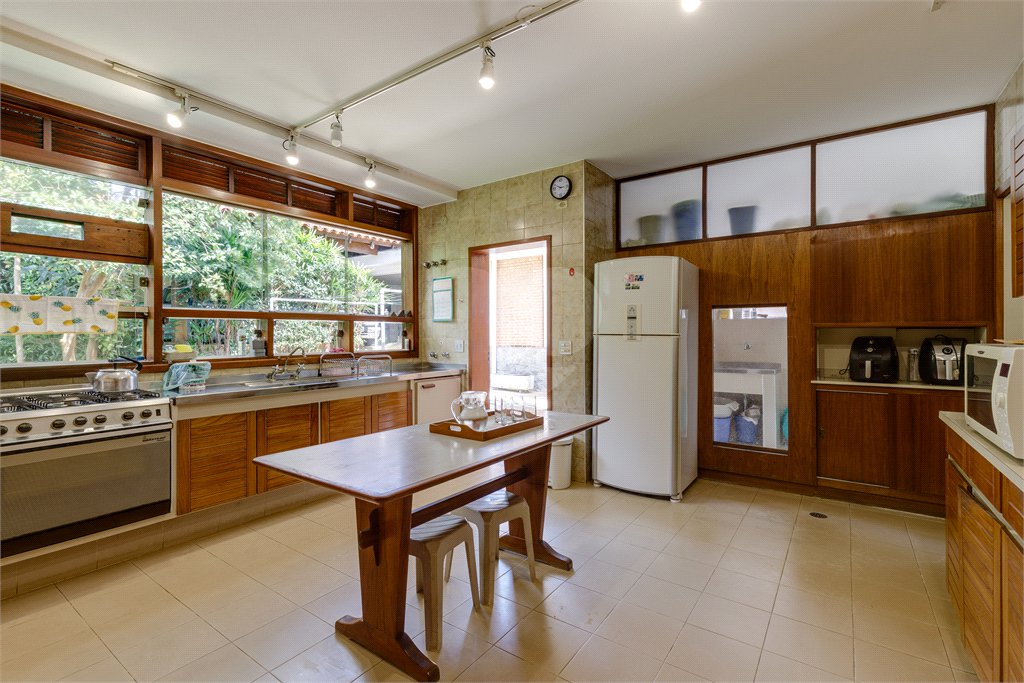 Casa Térrea à venda com 4 quartos, sendo 1 suíte, em Chácara Monte Alegre, São Paulo, SP