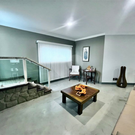Casa à venda com 4 suítes em Vila Mazarino, Itapetininga, SP