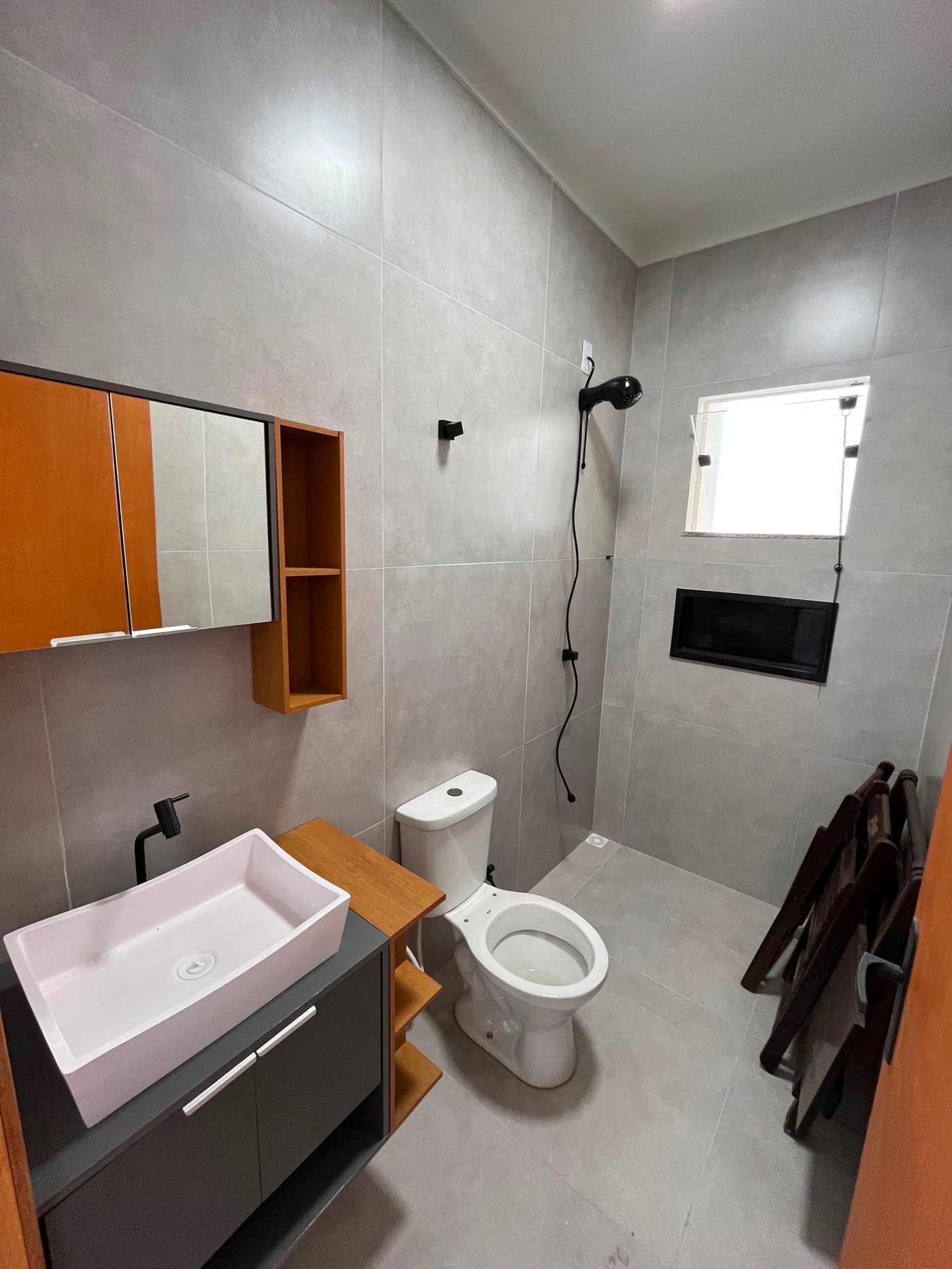 Casa à venda com 2 quartos, sendo 1 suíte,  em Vila Nova, Três Lagoas, MS