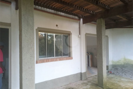 Chácara à venda com 7 quartos, sendo 3 suítes, em Saboó, São Roque, SP