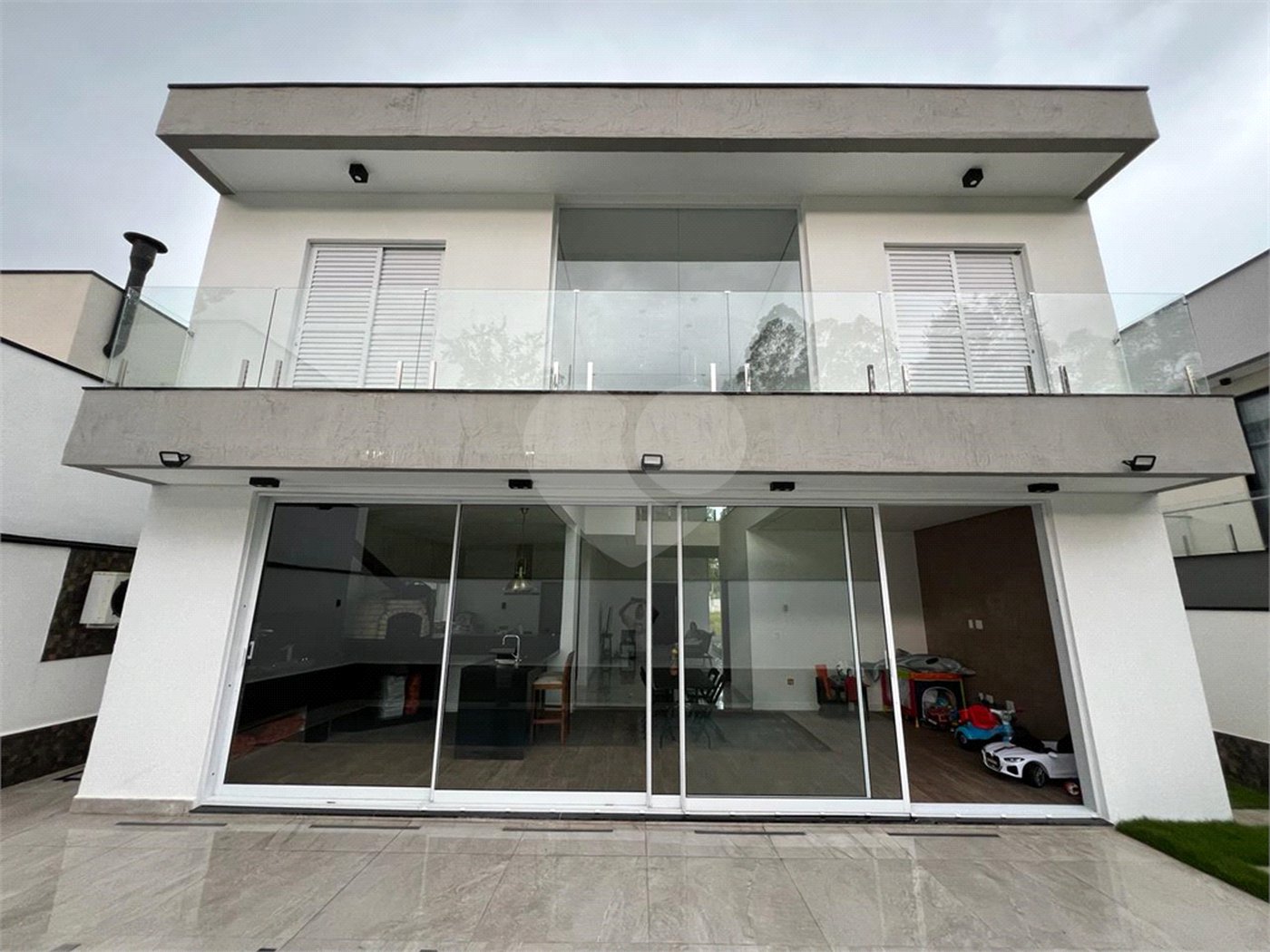 Casa à venda com 4 quartos, sendo 3 suítes,  no condomínio Mosaico Essence - Fase 1, Mogi das Cruzes - SP