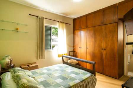 Casa à venda com 3 quartos, sendo 1 suíte, em Vila Cordeiro, São Paulo, SP