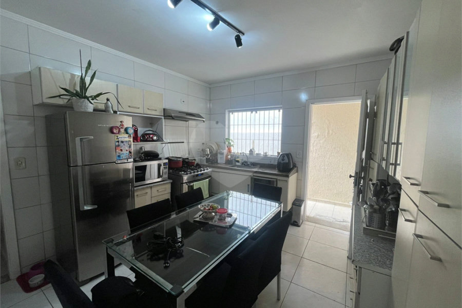 Casa à venda com 4 quartos, sendo 1 suíte, em Horto, São Paulo, SP