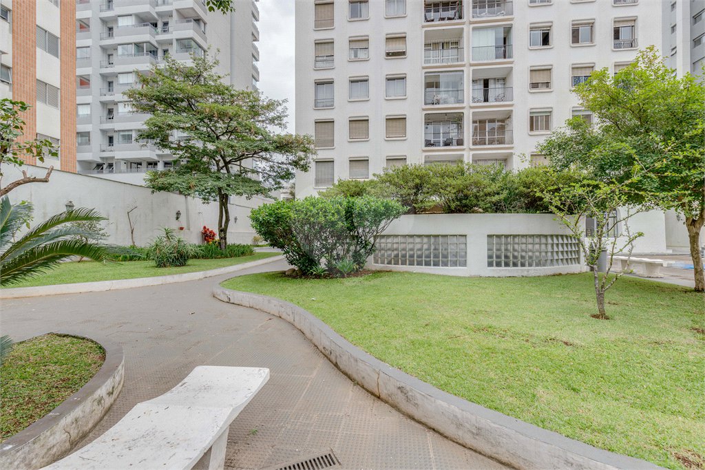Apartamento à venda com 3 quartos, sendo 1 suíte, em Chácara Santo Antônio (zona Sul), São Paulo, SP