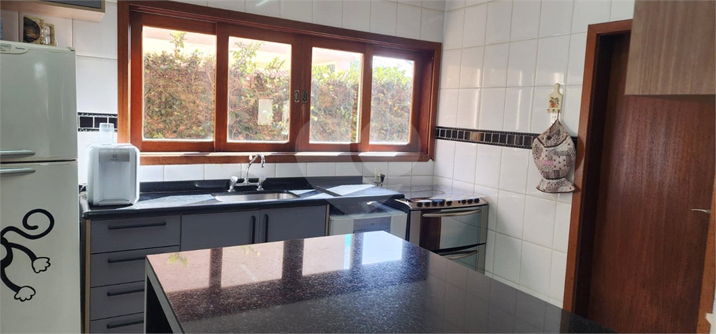 Casa à venda com 4 quartos, sendo 2 suítes, no condomínio Delle Stelle, Louveira - SP