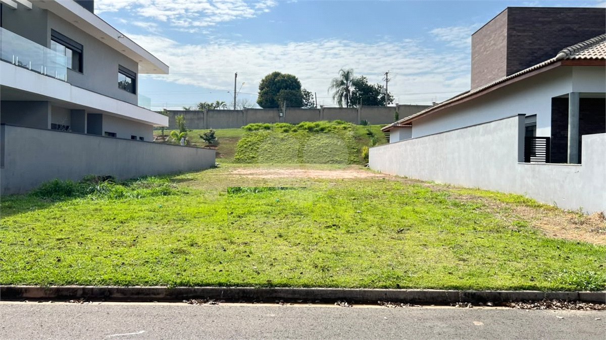 Terreno à venda no condomínio Portal dos Bandeirantes, Salto - SP