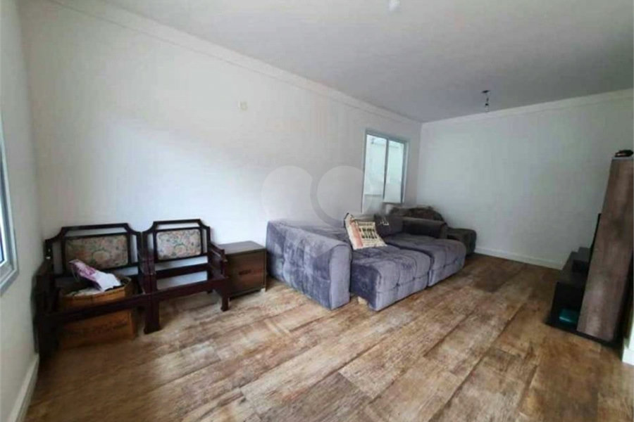 Sobrado à venda com 4 quartos, sendo 3 suítes, em Tremembé, São Paulo, SP