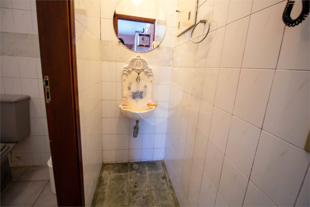 Casa à venda ou para alugar com 4 quartos, sendo 1 suíte, no Centro, São Roque, SP