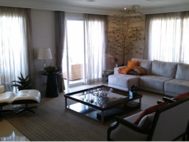 Apartamento à venda com 4 suítes em Vila Maria Alta, São Paulo, SP