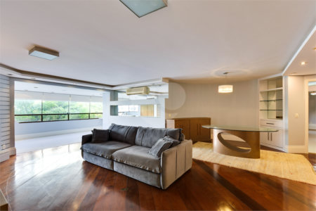 Apartamento à venda com 4 quartos, sendo 3 suítes, em Granja Julieta, São Paulo, SP