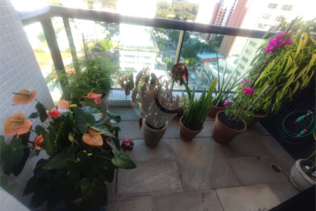 Apartamento à venda com 4 quartos, sendo 3 suítes, em Aclimação, São Paulo, SP