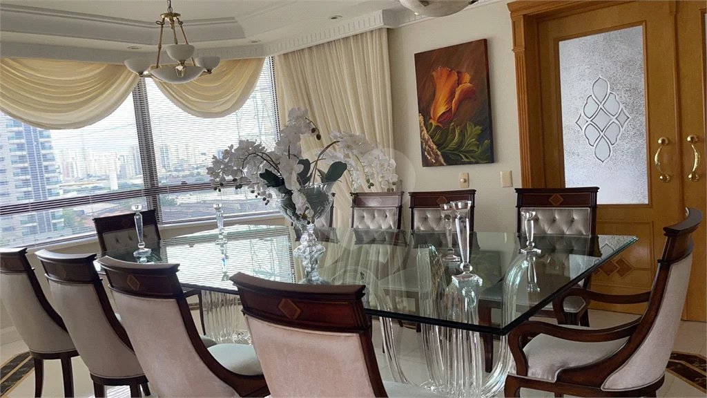 Apartamento com terraço 385m² 03 dormitórios sendo 2 suítes 5 vagas..Estuda Permuta.