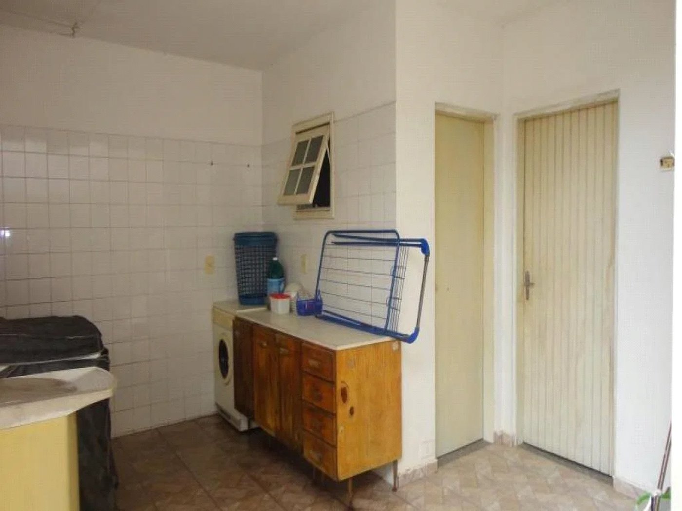 Casa à venda com 3 quartos, sendo 1 suíte,  em Jardim Esmeralda, São Paulo, SP