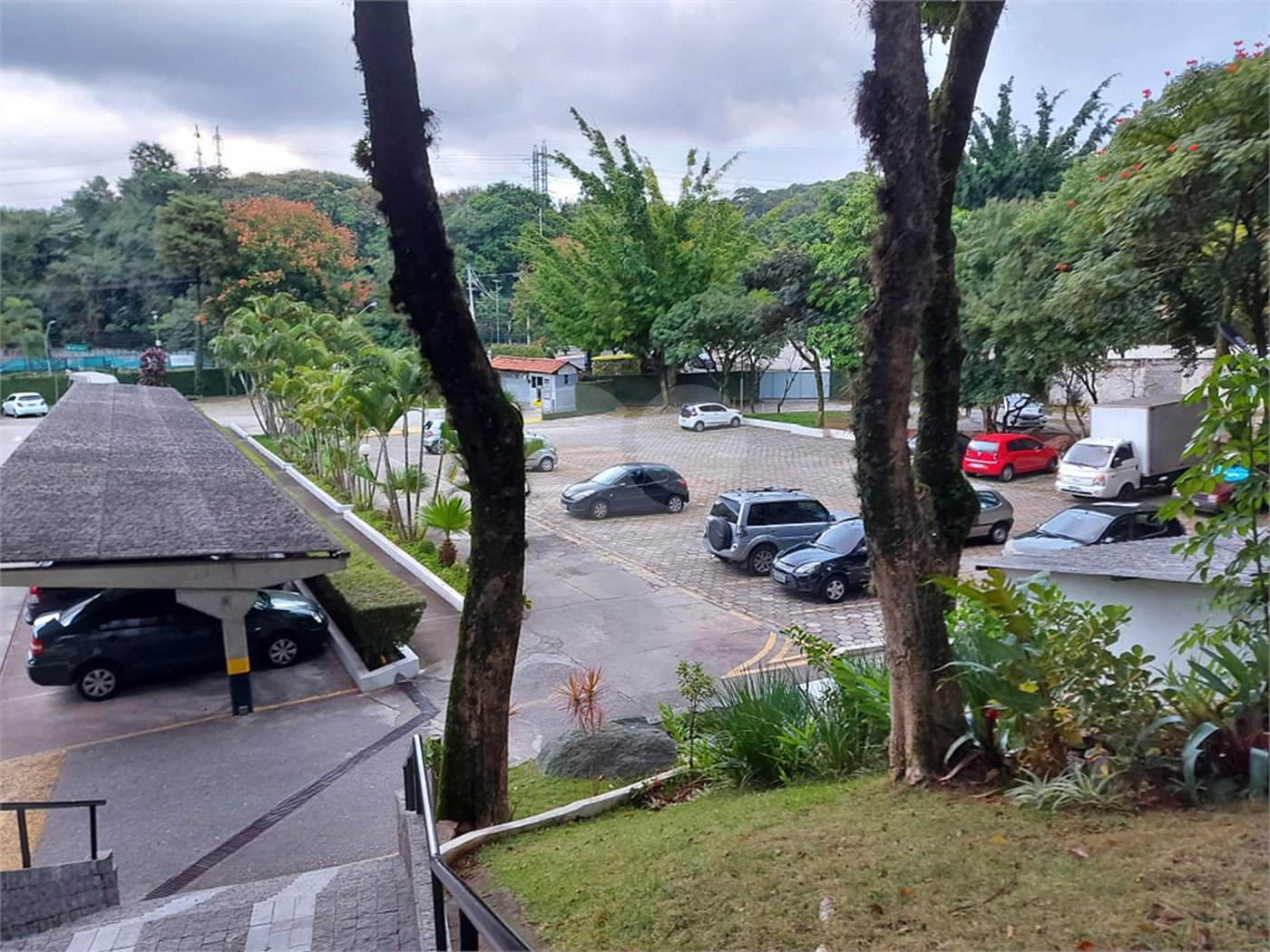 APARTAMENTO - 2 DORMS - 2 VAGAS - PARA LOCAÇÃO EM PIRITUBA