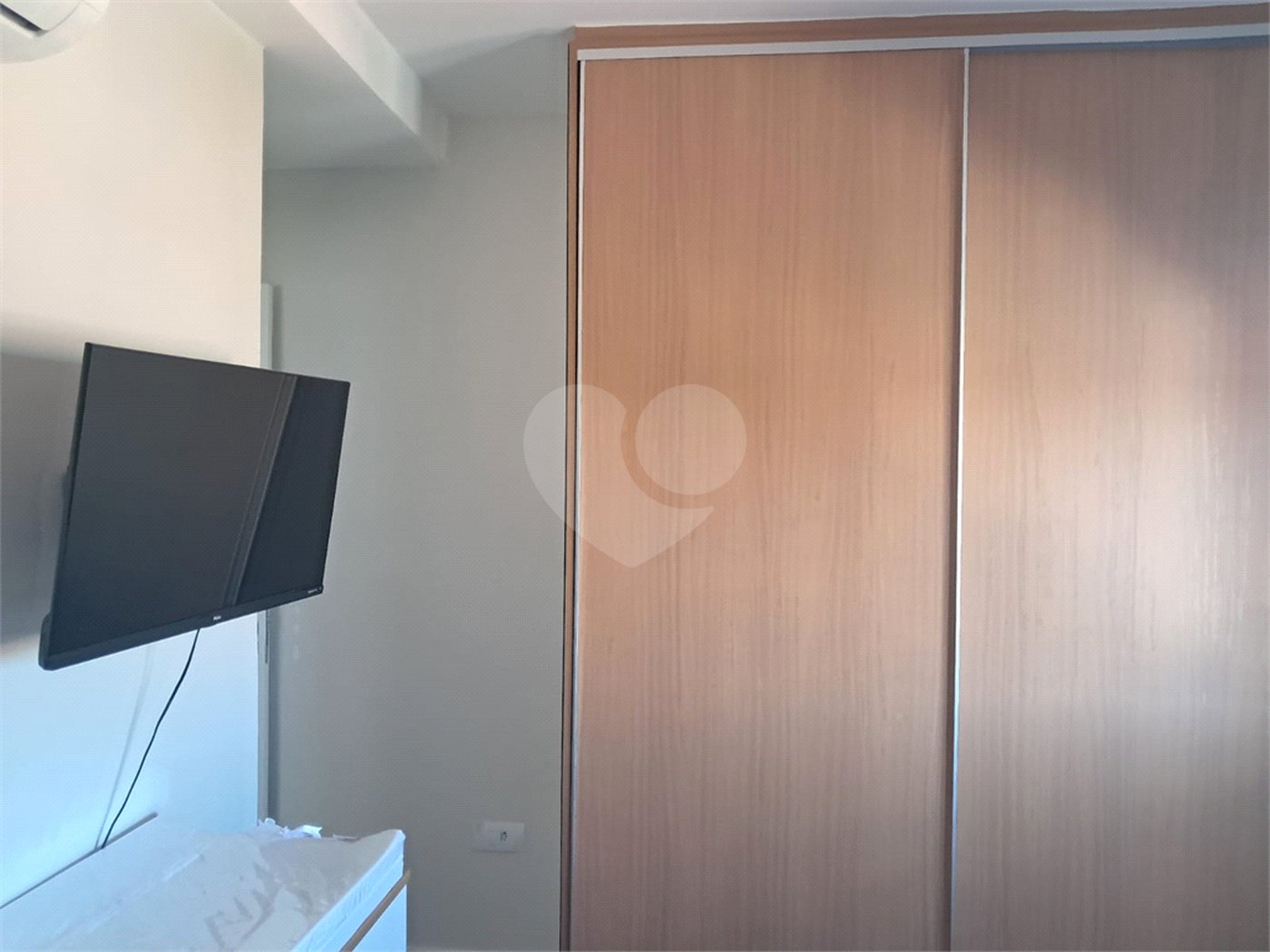 Apartamento à venda com 2 quartos, sendo 1 suíte,  em Jardim Oriente, São José dos Campos, SP