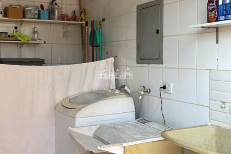 Casa à venda com 2 quartos, sendo 1 suíte, em Jardim dos Pinheiros, Atibaia, SP