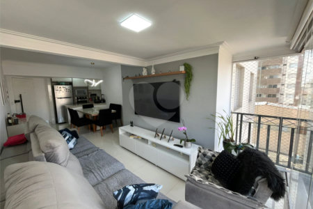 Apartamento à venda com 3 quartos, sendo 1 suíte, em Vila Gustavo, São Paulo, SP