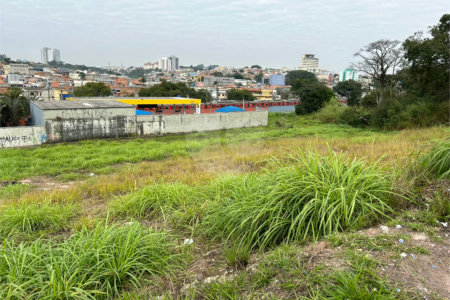 Terreno à venda em Vila Anchieta, Poá, SP