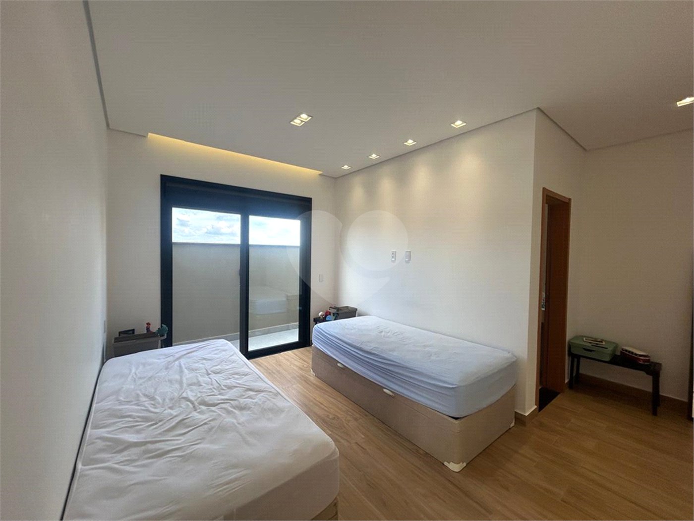 Casa à venda com 3 suítes no condomínio Alphaville Castelo, Itu - SP