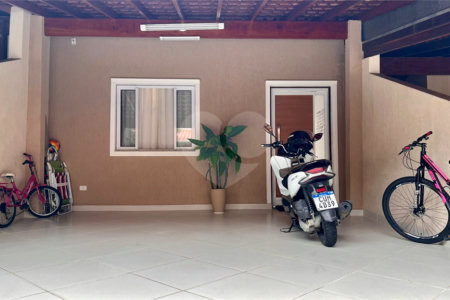CASA A VENDA EM CONDOMINIO FECHADO, CONDOMINIO RUBI, 2 DORMITORIOS, 2 VAGAS DE GARAGEM, JACARÉI/SP