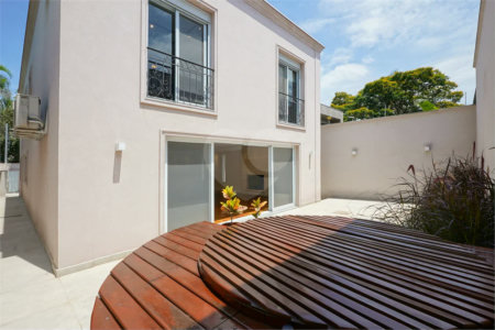 Casa de Vila à venda com 4 suítes em Granja Julieta, São Paulo, SP