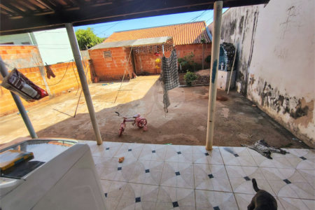 Casa à venda com 3 quartos em Jardim Vieira de Moraes, Itapetininga, SP