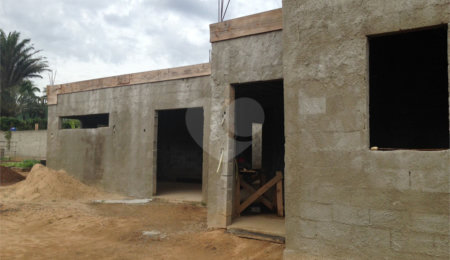 Casa à venda com 4 quartos, sendo 2 suítes,  no condomínio Acmti - Colinas do Mosteiro, Terras de Itaici e Recanto dos Pássaros, Indaiatuba - SP